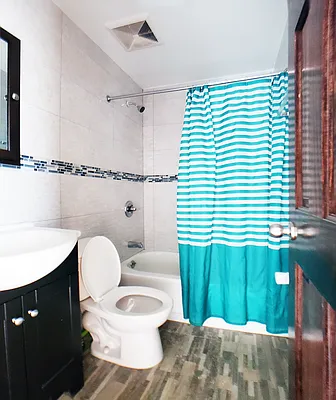 Rented by Avenues Real Estate | media 7