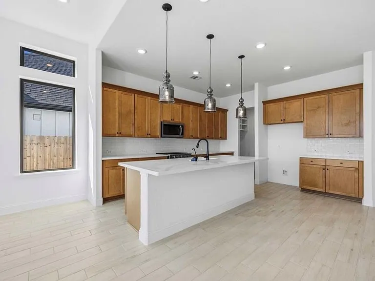 10326 Water Harbor Dr — Photo 4