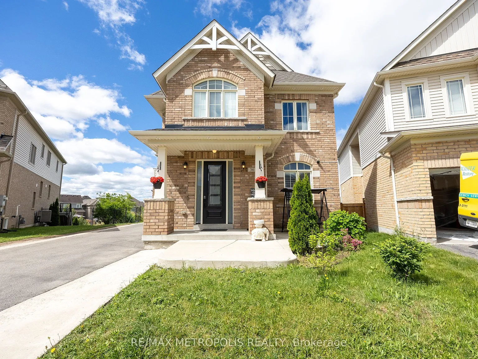4 bed, $3,300 — Photo 1
