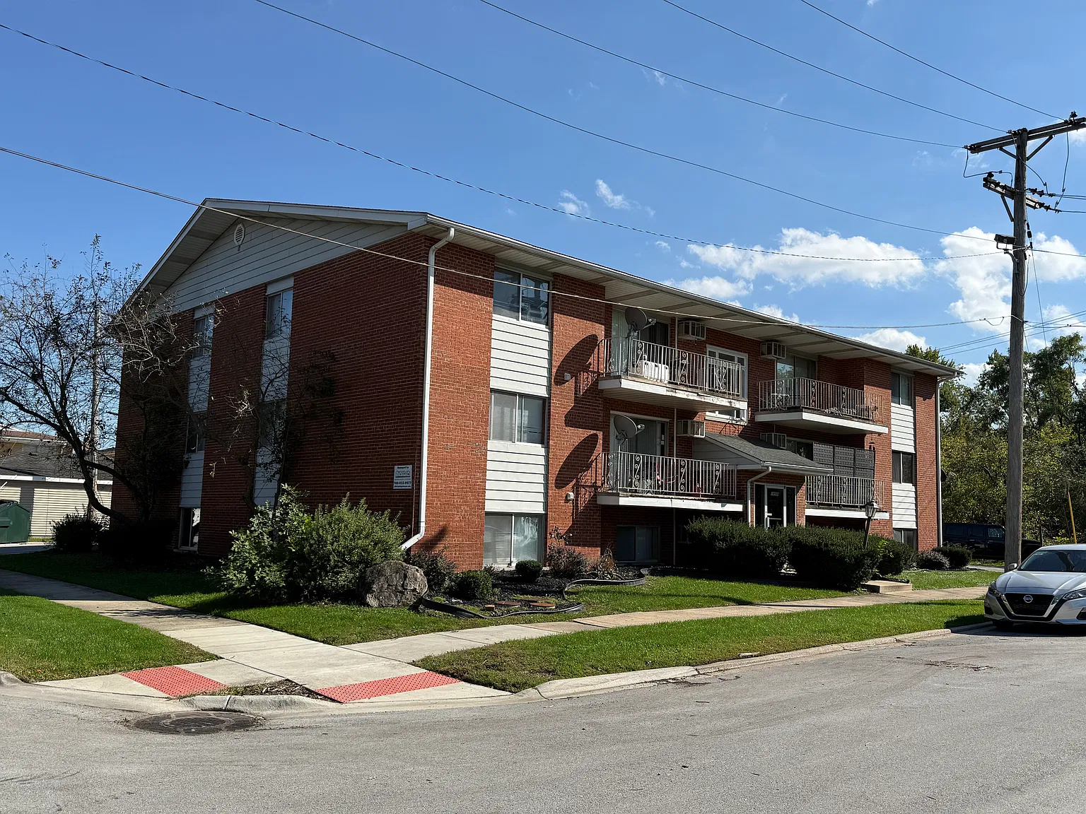 2 bed, 900 sqft, $1,500 — Photo 1