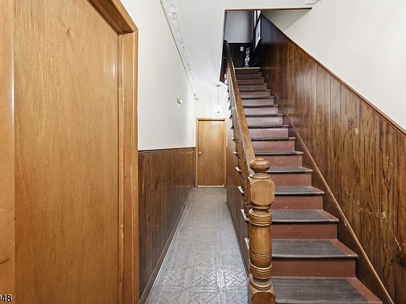 2nd image of 23 Fillmore St