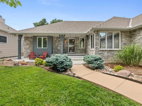 2211 N Stoneybrook Ct, Wichita, KS 67226