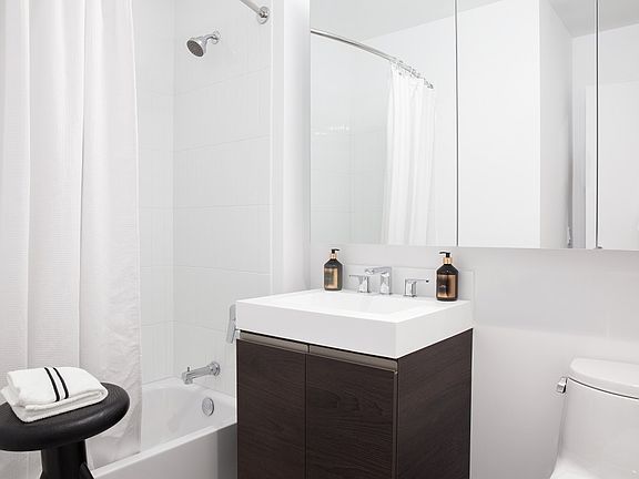 4th image of 2810 Jackson Ave APT 34F