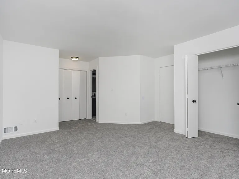 27 Karen Dr — Photo 16