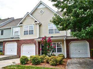 72 Scott Hollow Dr, Winston Salem, NC 27103
