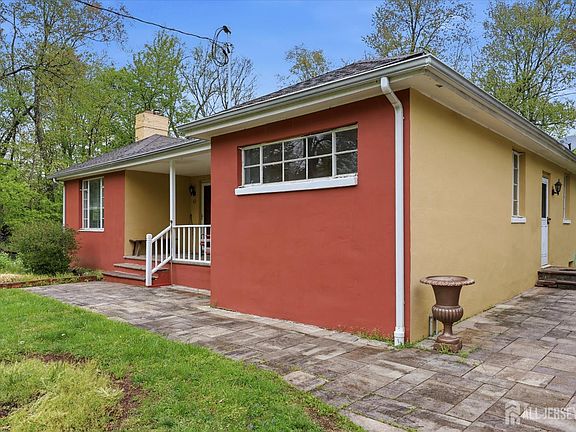 3rd image of 43 Sterling Rd