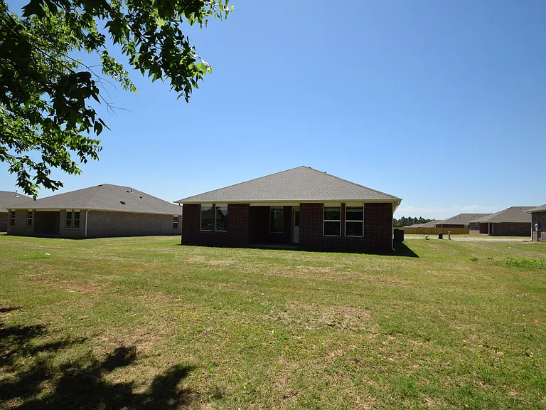 346 Texas Ave — Photo 18