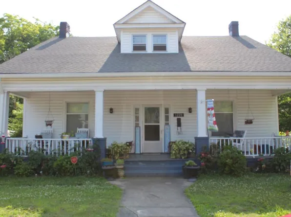 1220 Peach Ave, South Boston, VA 24592