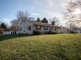 122 Elmwood Dr, Tallmadge, OH