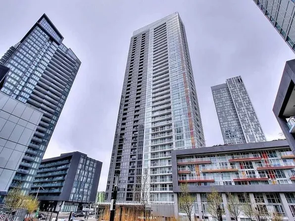 75 Queens Wharf Rd #3810, Toronto, ON M5V 0J8