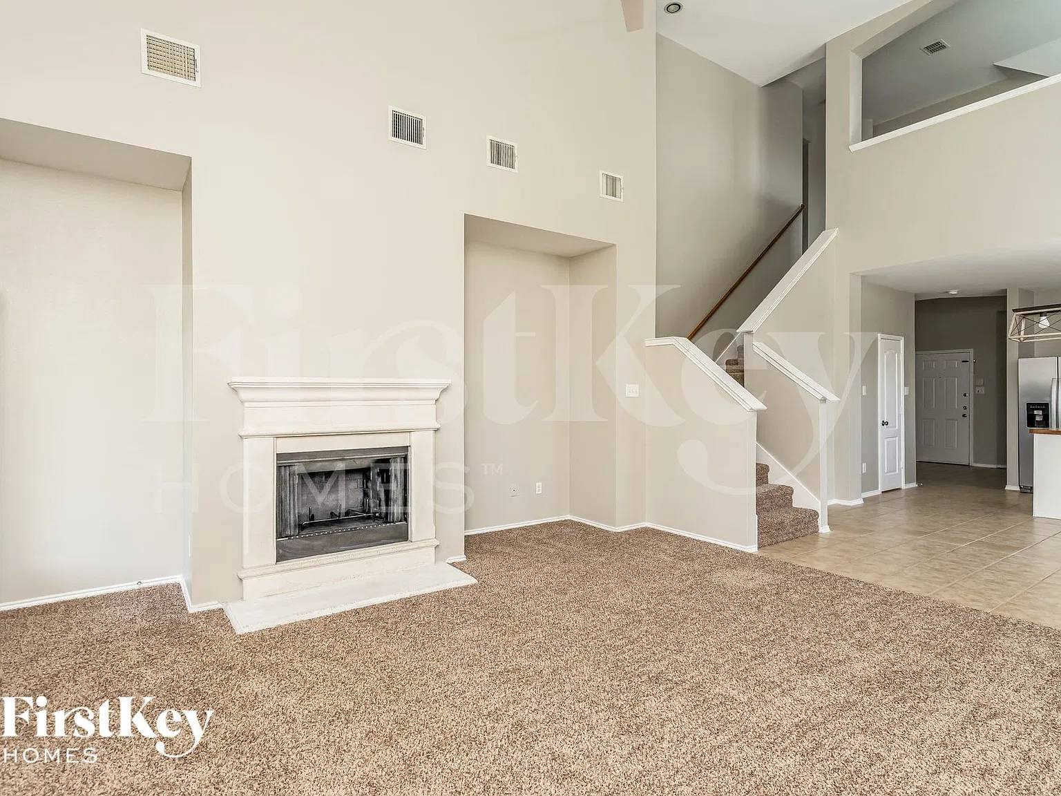 4 bed, 2.5 bath, 2450 sqft, $2,390 — Photo 3