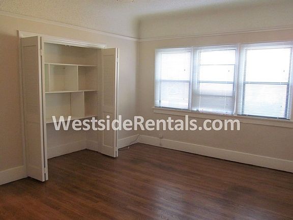 2nd image of 1950 Argyle Ave APT 12