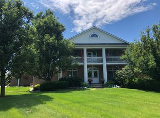 192 Country Rd, Yorkville, IL 60560