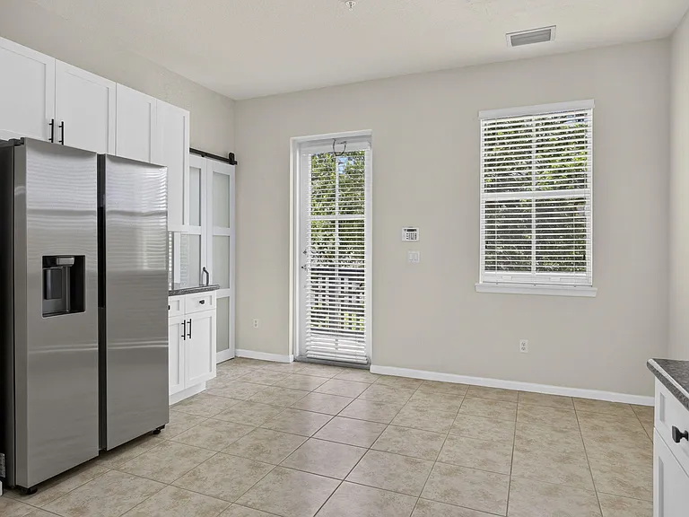 425 Greenwich Cir #204 — Photo 18