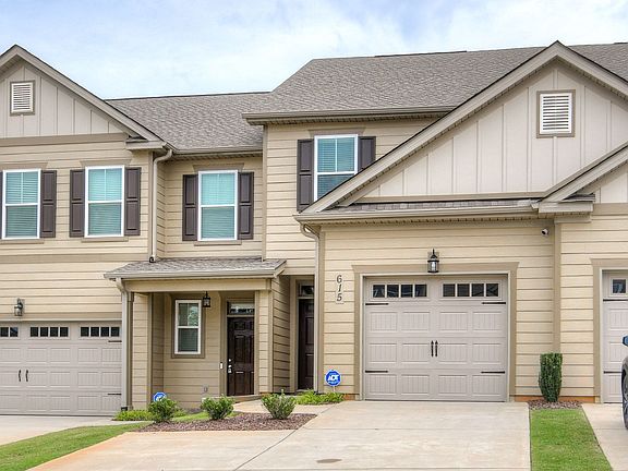 3rd image of 615 Vinings Dr