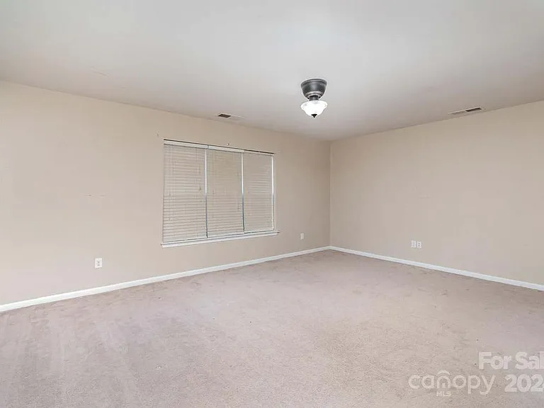 17323 Newlands Corner Ln — Photo 13