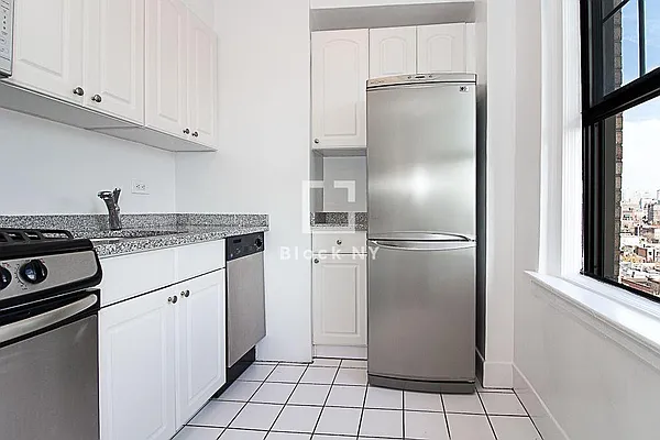 Rented by Block Holdings LLC | media 11