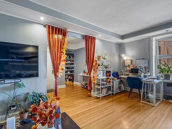 2nd image of 45 Kew Gardens Road #4A