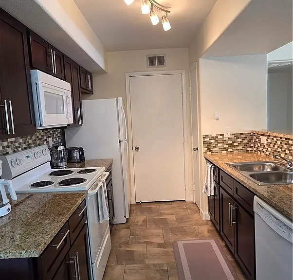 2300 Silverado Ranch Blvd #2006 — Photo 24