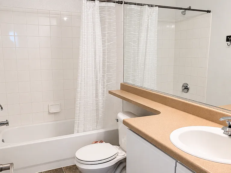 20764 E 39th Ave — Photo 16