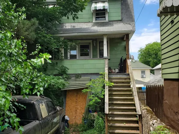 43 Lewis St, Hanover Township, PA 18706