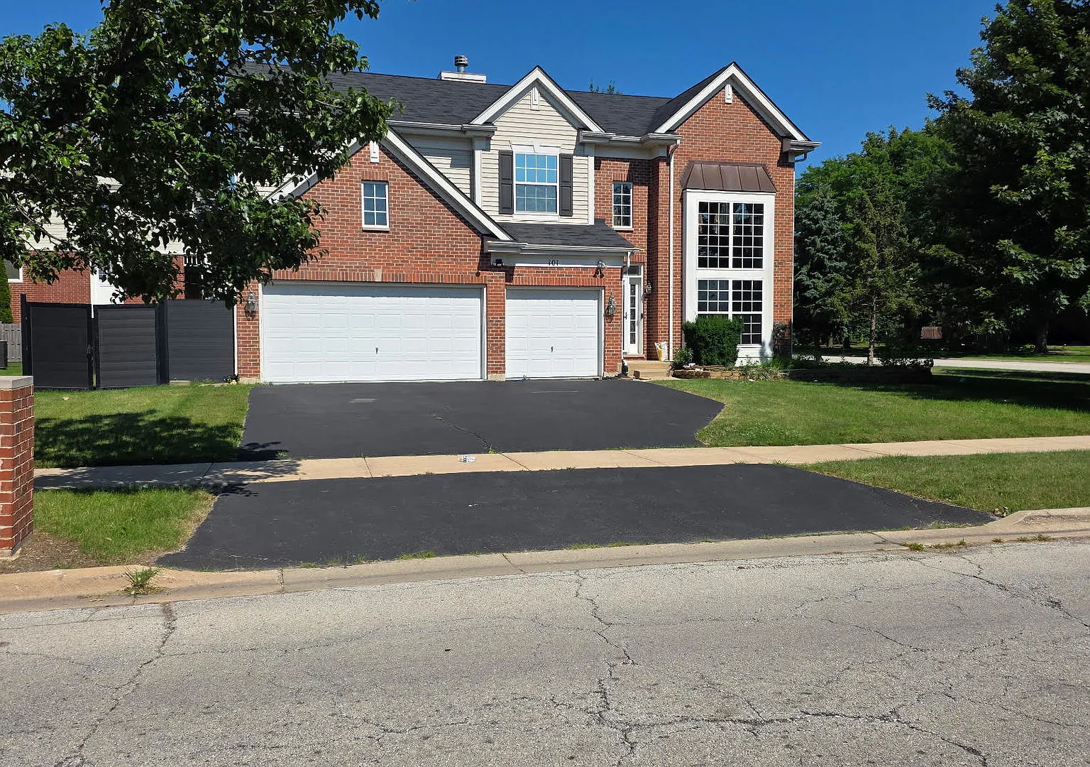 4 bed, 2.5 bath, 3190 sqft, $5,000 — Photo 1
