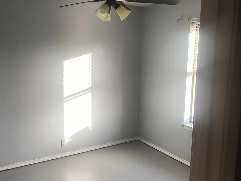 1204 Lindsey Ln #B — Photo 10