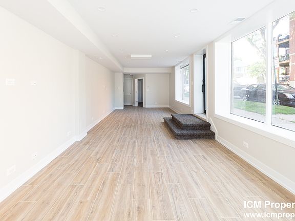 4th image of 2215 W Foster Ave #1F