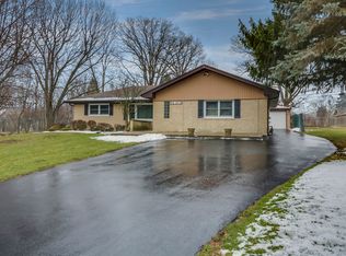 16W281 94th St, Burr Ridge, IL 60527