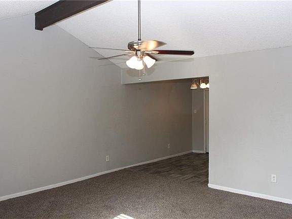 2nd image of 2504 Oak Hill Dr