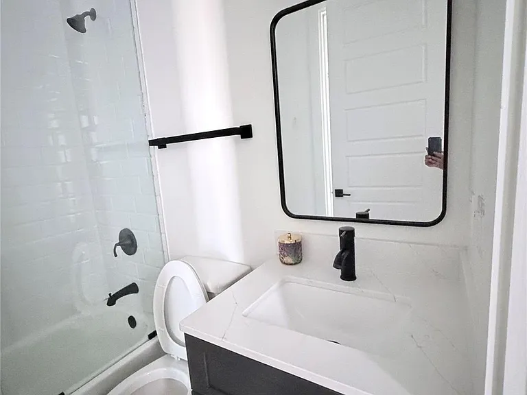 1417 Kramer Ln #24 — Photo 3