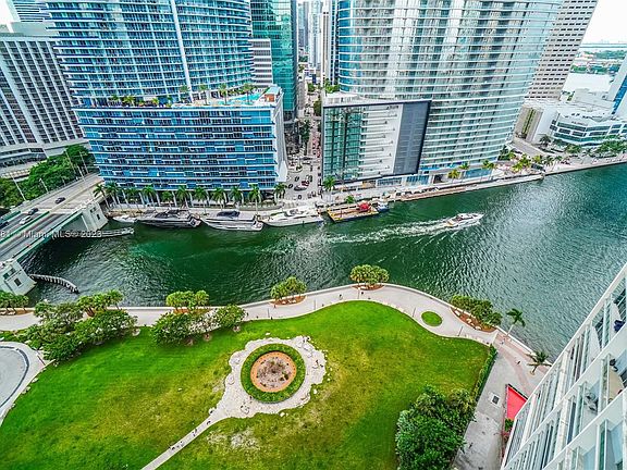 5th image of 475 Brickell Ave APT 2312