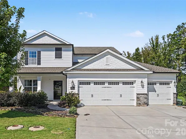 2703 Wedgewood Ct, Denver, NC 28037