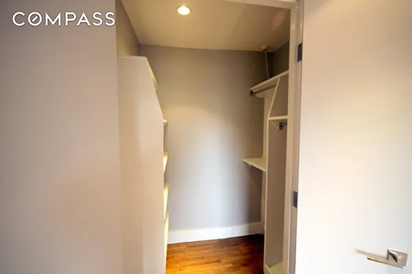 Rented by Compass | media 10