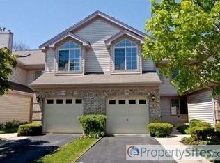 1546 N Saint Marks Pl, Palatine, IL 60067
