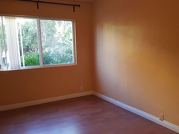 downstairs bedroom 2