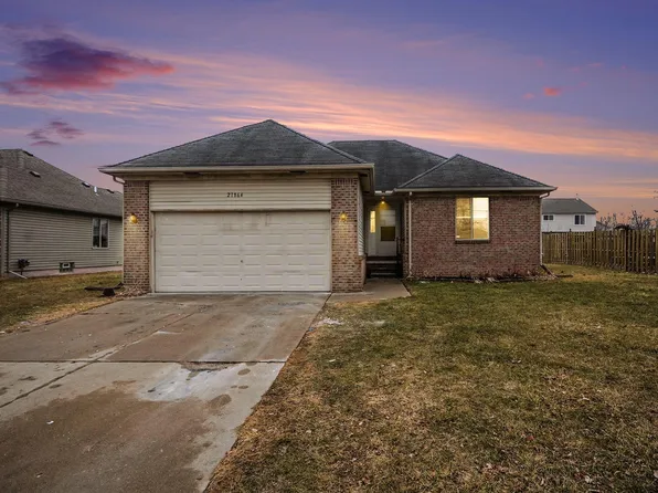 21864 Laurel St, Clinton Township, MI 48035