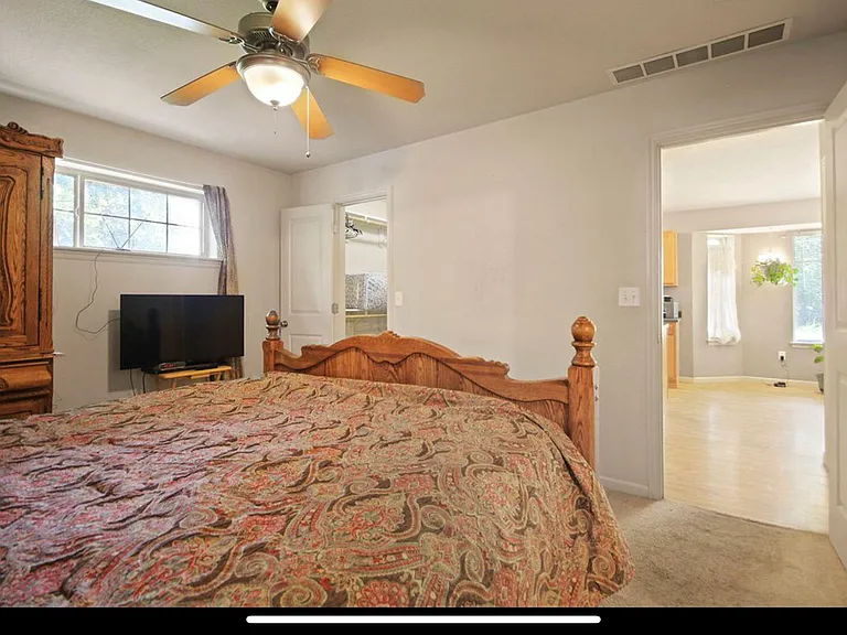 401 Hickman Ave — Photo 21
