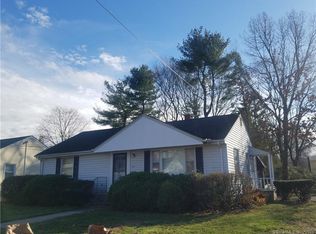 99 Furman Rd, Hamden, CT 06514