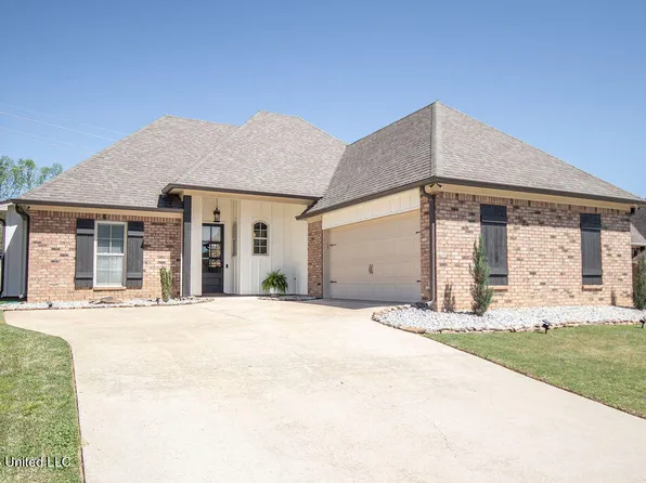 218 Grace Dr, Flowood, MS 39232