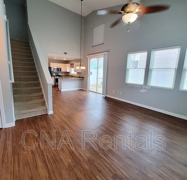 311 Hiawassee Dr — Photo 2