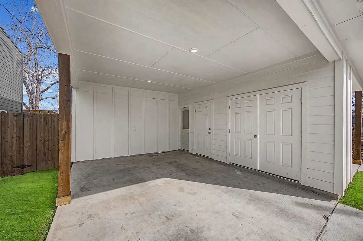 Building Photo - 803 4th St