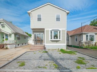13360 244th St, Rosedale, NY 11422