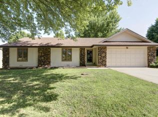 727 E Powell St, Springfield, MO 65807