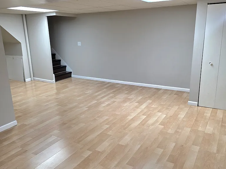 43603 Yorkville Dr — Photo 16