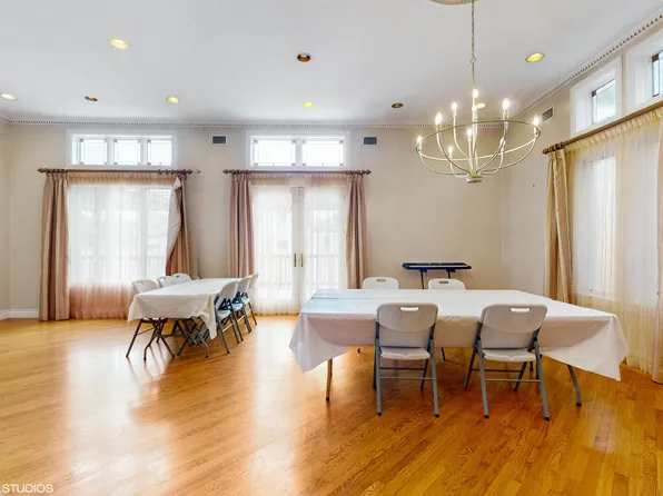 3832 Lyme Avenue image 12 of 29