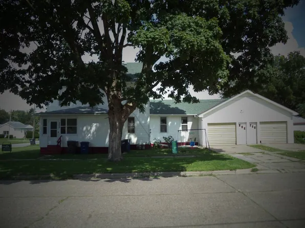 700 E 3rd Ave, Monmouth, IL 61462