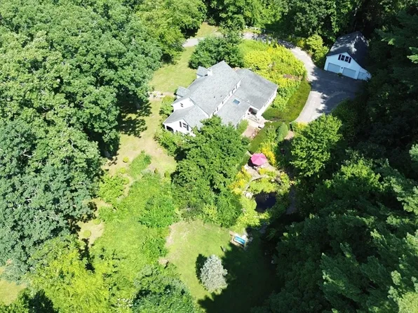 3057 Palmer St, Palmer, MA 01069