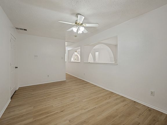 4th image of 5518 Heathercrest Dr