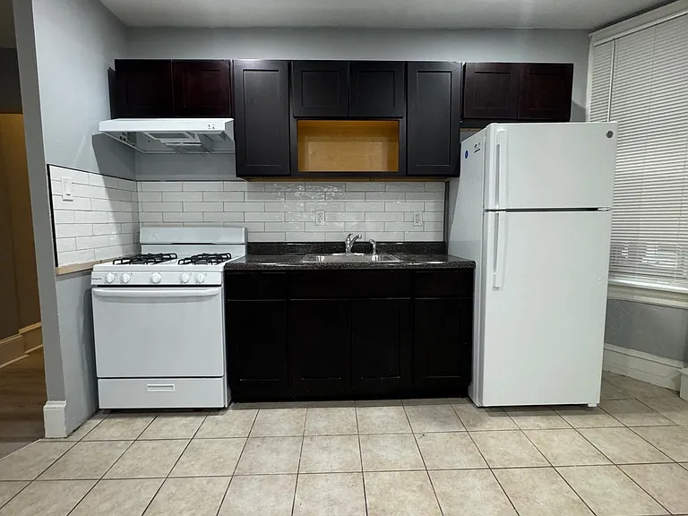 5115 Pine St #1 — Photo 3